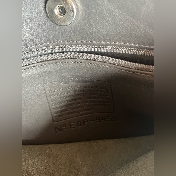 Coach gray leather messager flip crossbody bag - Picture 4 of 4